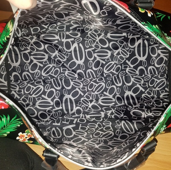 SOLD!BEBE 🌺🌺TROPICAL FLORAL🌺🌺 WEEKENDER DUFFLE - Picture 7 of 8